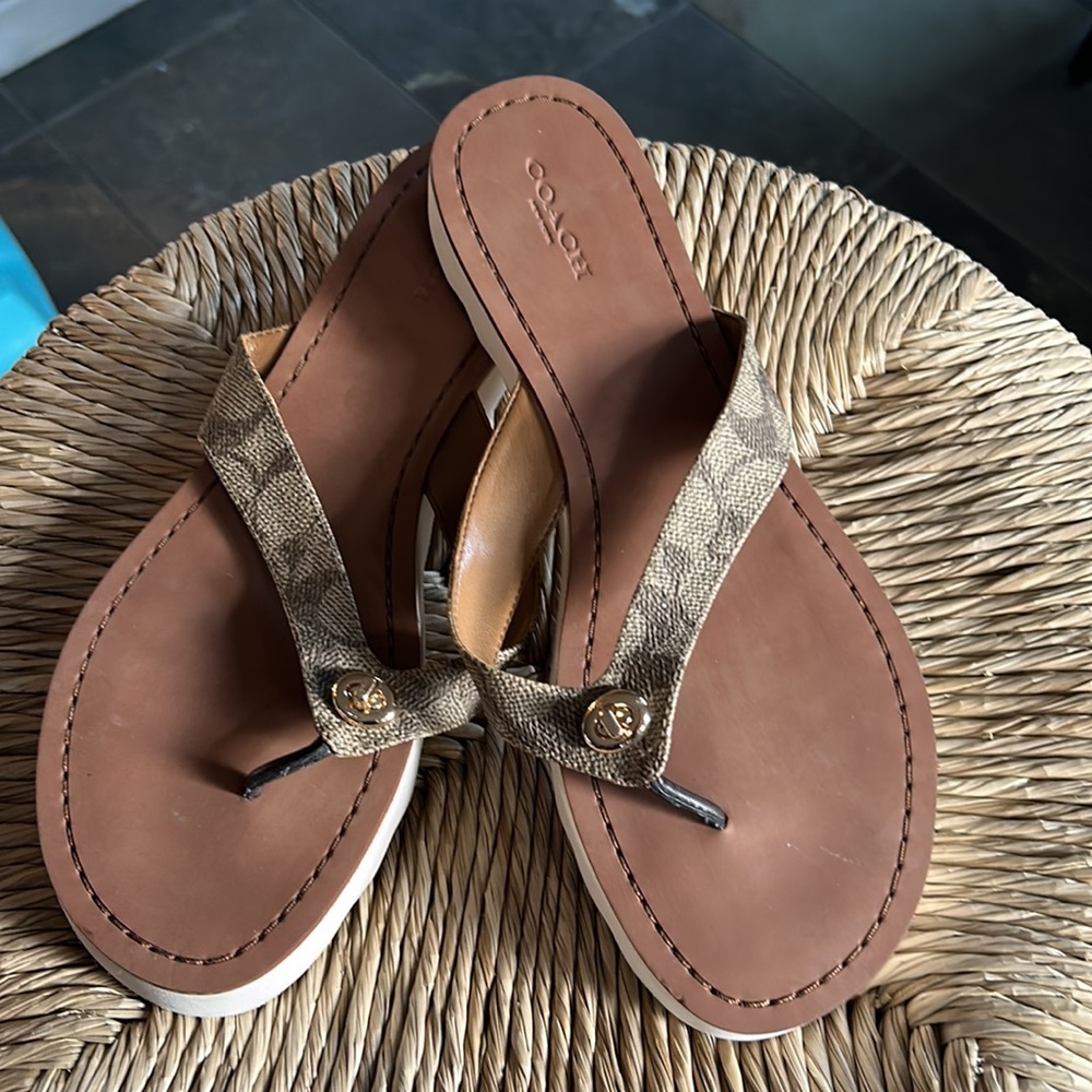Coach Thongs - Picture 12 of 12